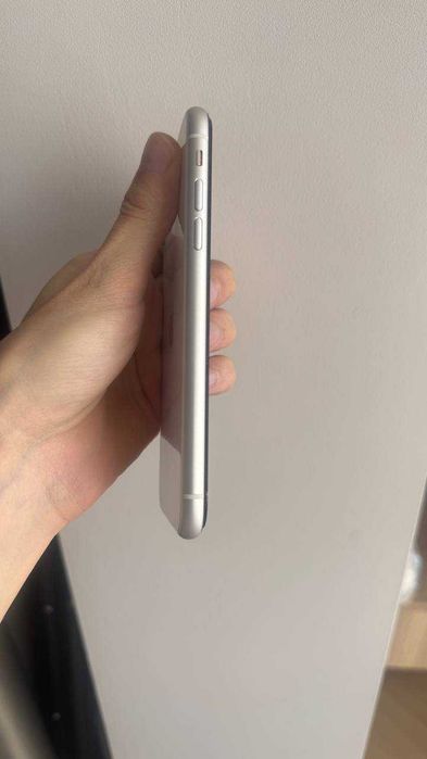 iPhone 11, 128GB (2022 года)