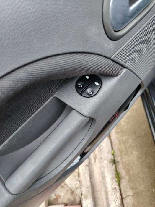 Ford fiesta 1.4 benzina 2003 INMATRICULAT