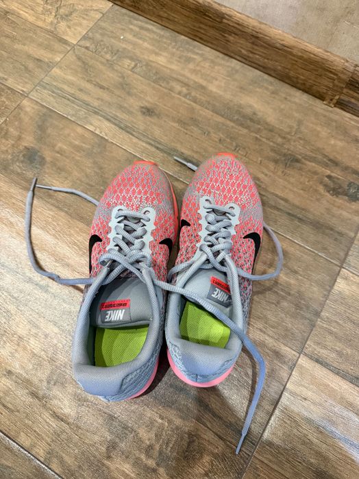 Маратонки Nike Airmax 38 номер