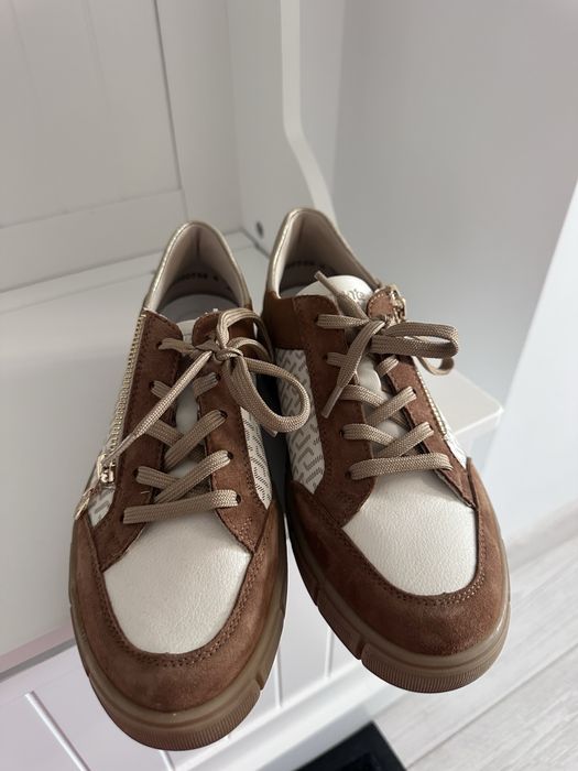 Adidași femei remonte