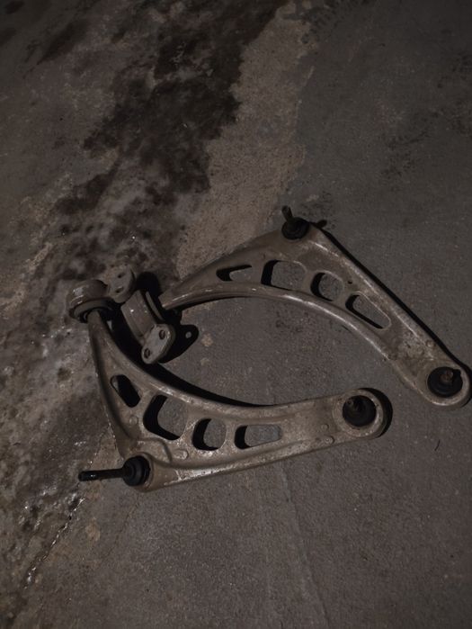 Рычаги БМВ е46 под рестоврацию.