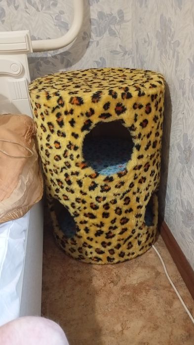 Продам домик для кошки