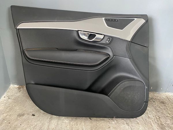 Fata usa stanga fata RHD Volvo XC90 2015-2022 31393113