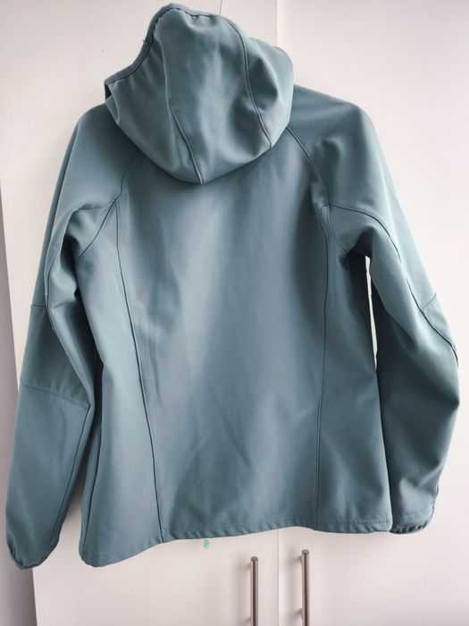 Geaca antivant Quechua 149-159/12 ani