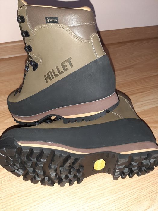 Bocanci Millet Bouthane