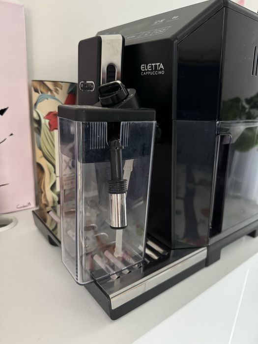Espressor automat DeLonghi Eletta Cappuccino