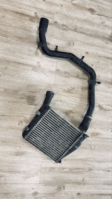 Интеркулер Audi q7 3.0