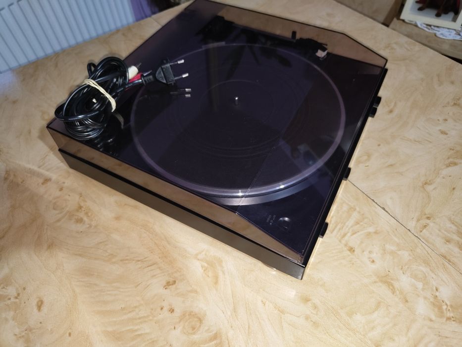 Pick-up Denon DP-200USB full automat