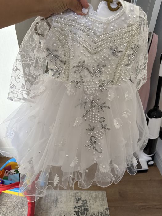 Продам 2детских платье