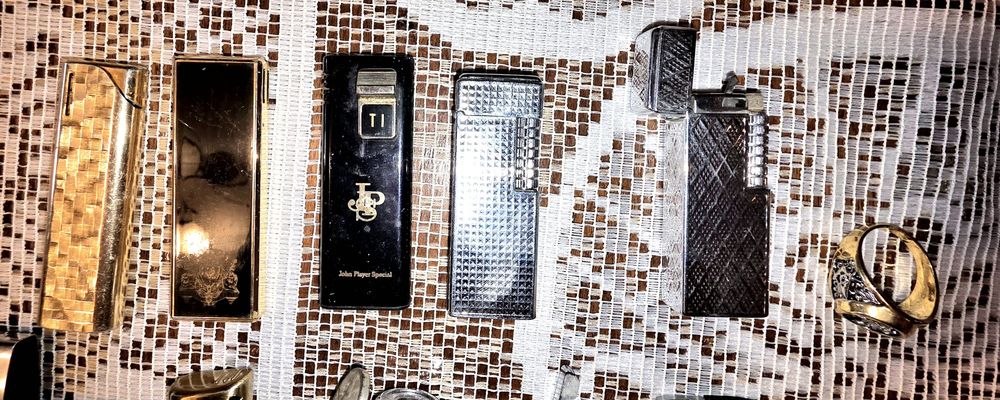 Bricheta metalice v în ntage si inele mașoni