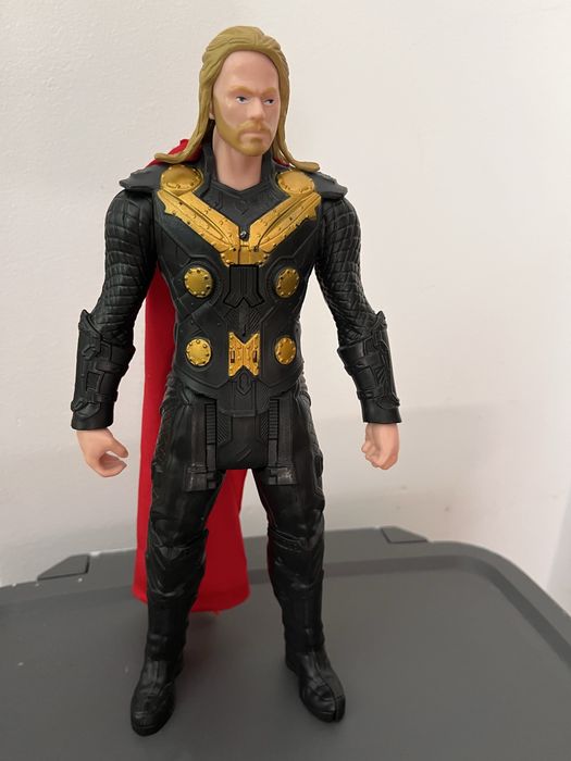 Екшън фигури Avengers, 30 см