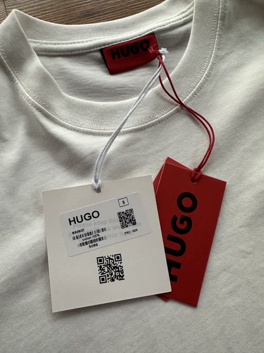 Мъжка,памучна,бяла тениска Hugo BOSS с голяма щампа на гърба