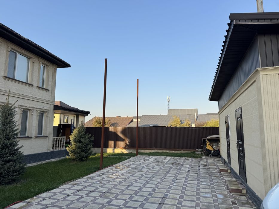 Продается двухэтажный дом в Бесагаше