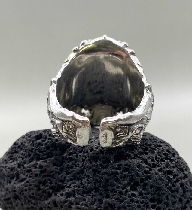 Сребърен пръстен с орнаменти