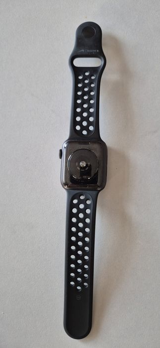 Apple  Watch  SE