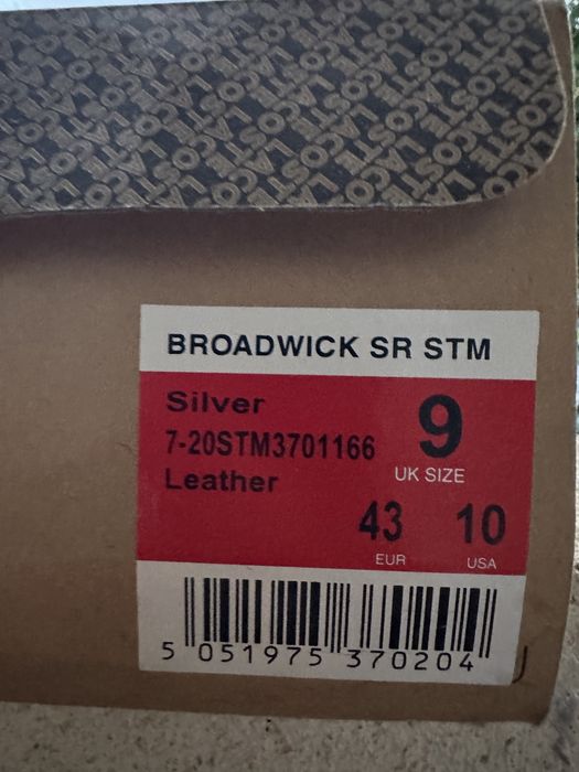 Спортно-елегантни обувки Лакосте за 35 лева