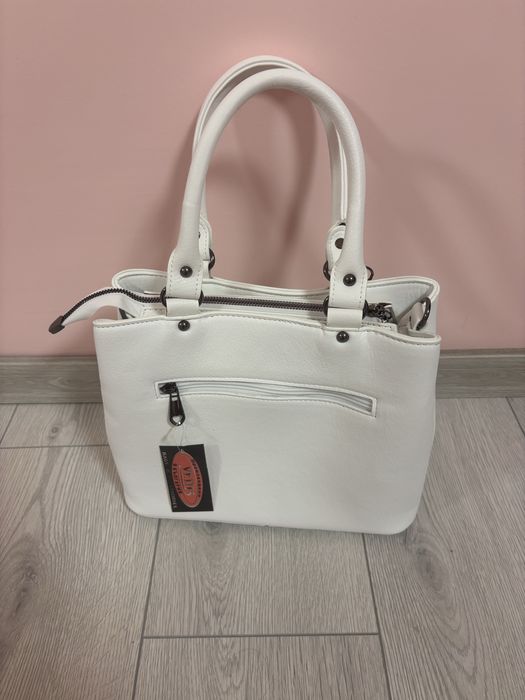 Дамска чанта.