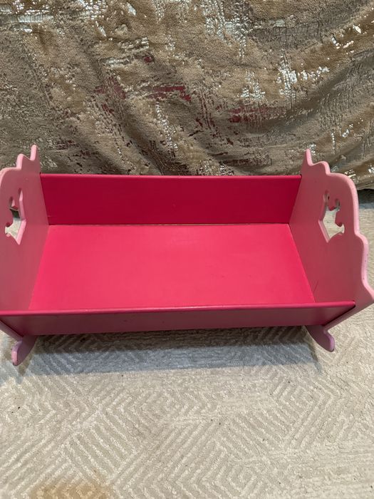 Продам кровать кукольную