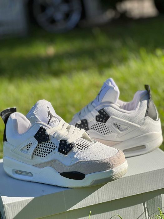 Jordan 4 military black produs nou