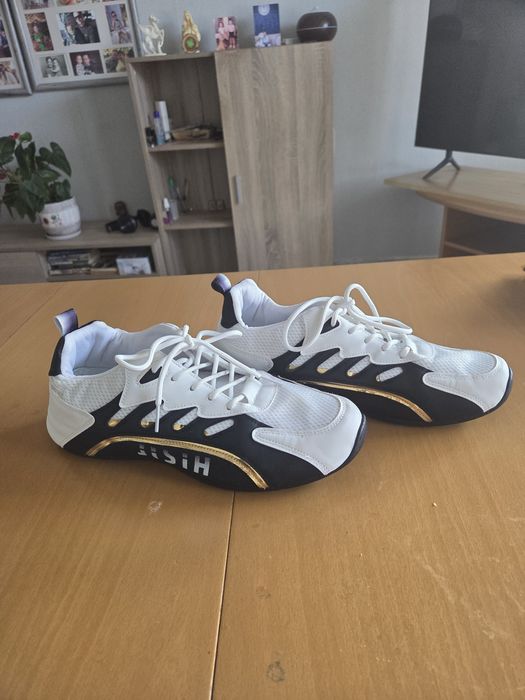 Нови мъжки маратонки 44