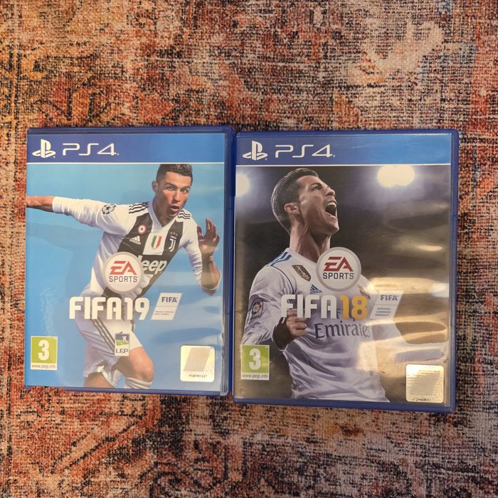 Vând  PS 4 Slim 500GB