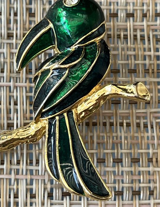 Супер модерна брошка Германия