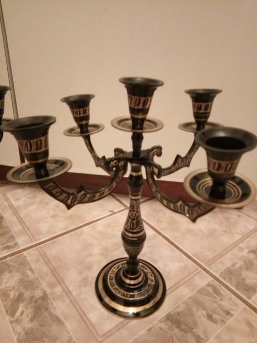 Set de 2 superbe sfeșnice cu 5 brate din bronz gravate integral manual