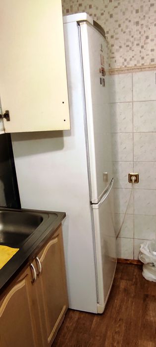 Холодильник Indesit