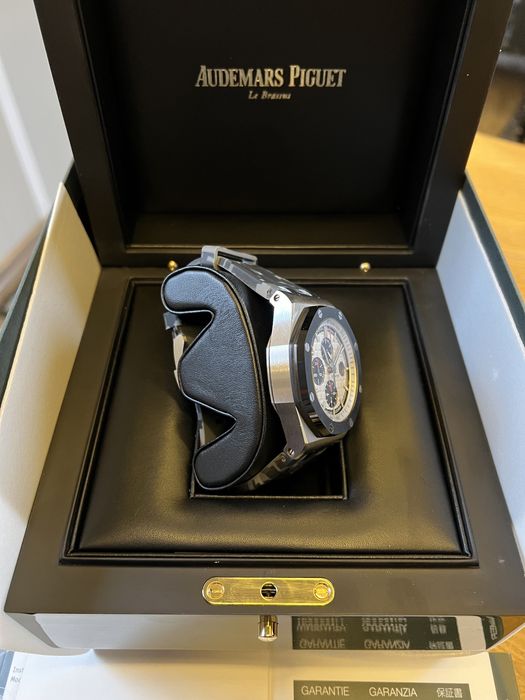 Audemars Piguet Royal Oak Offshore 26400S0.00.A002CA.01    PRET FIX-NU RASPUND LA MESAJE