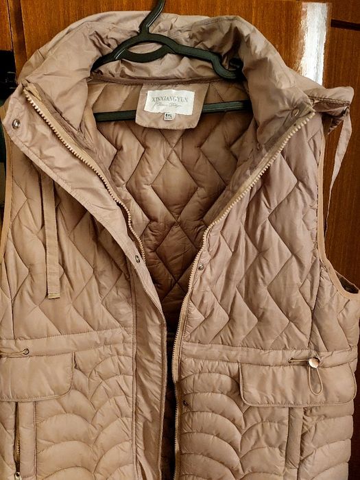 Утеплённые  модная безрукавка