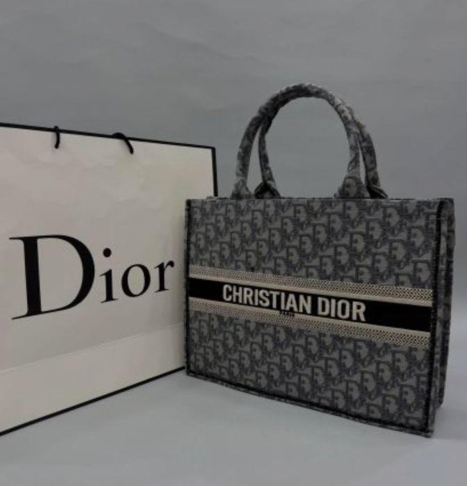 NEW Collection!! Текстилни чанти на Диор