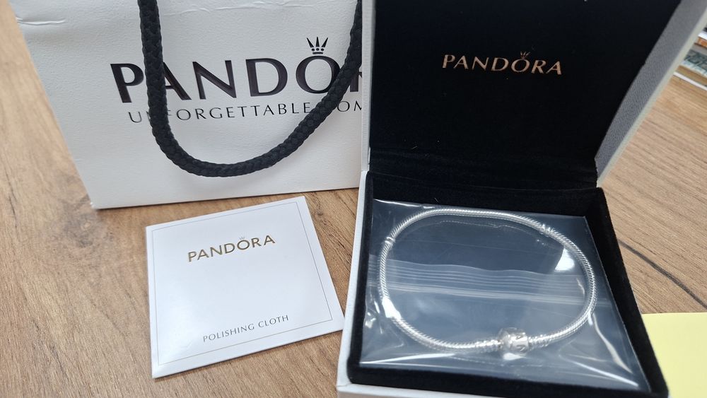 Гривна Pandora 21cм. Нова