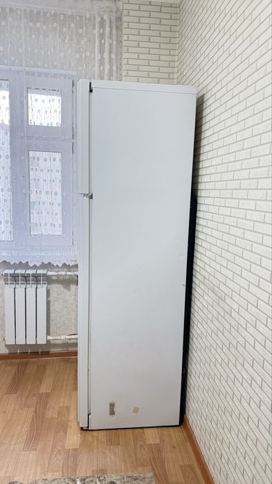 Холодильник ARISTON