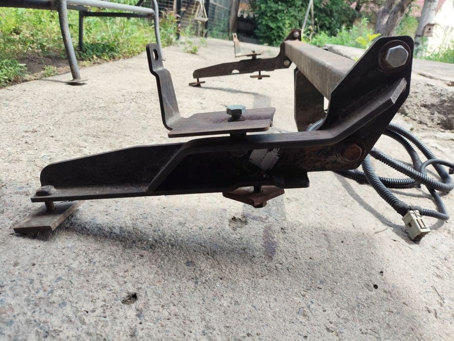 Продам фаркоп Bosal