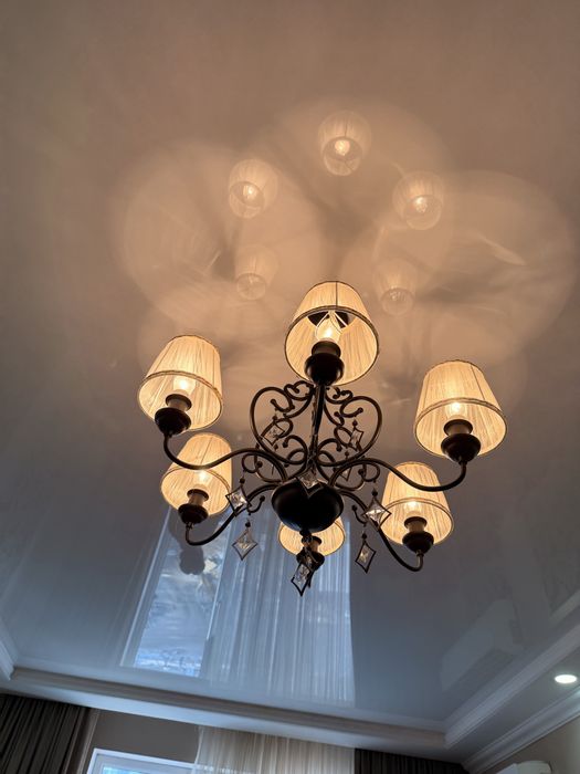 Люстра с 6 плафонами