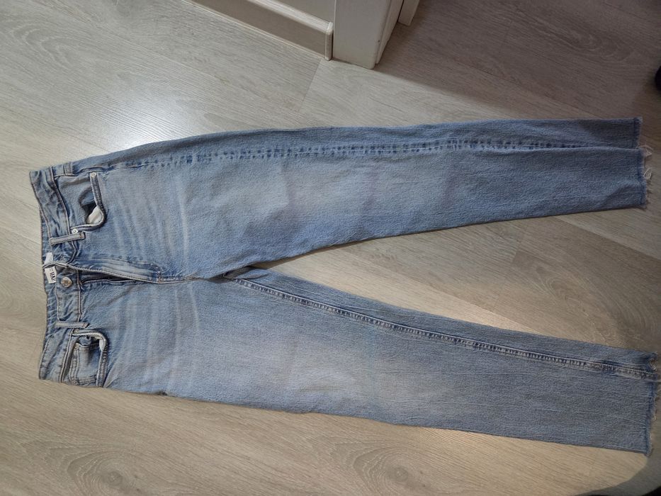 Продам фирменные джины