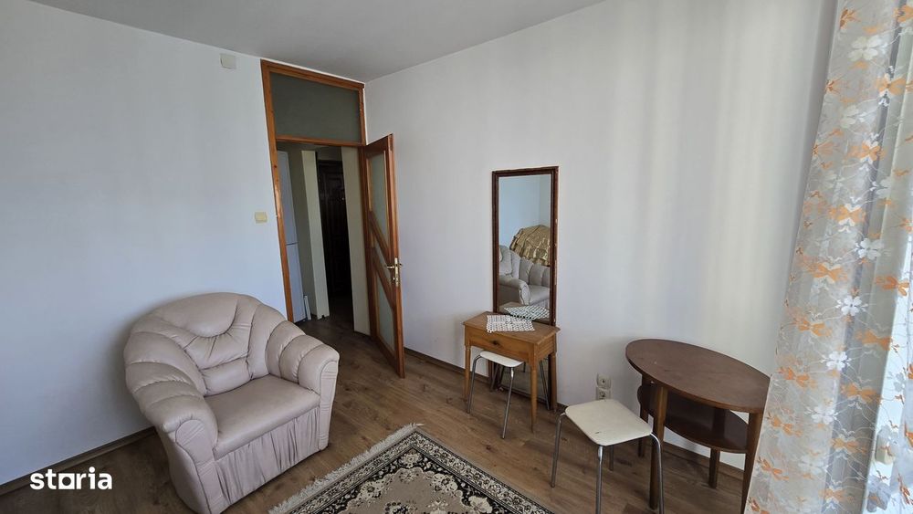 Ofer spre închiriere apartament cu 2 camere centru