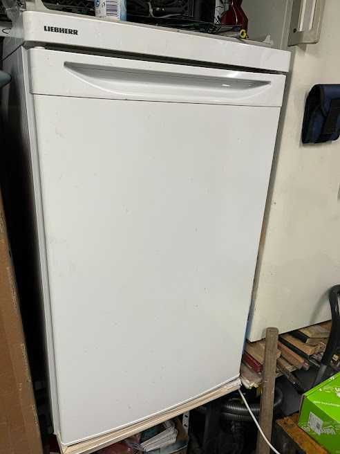 Малък хладилник с камера Liebher