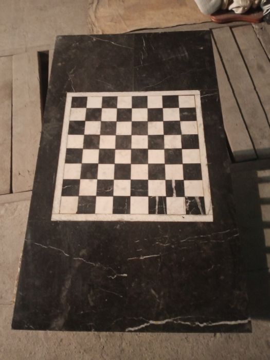 Шахматный стол мраморный