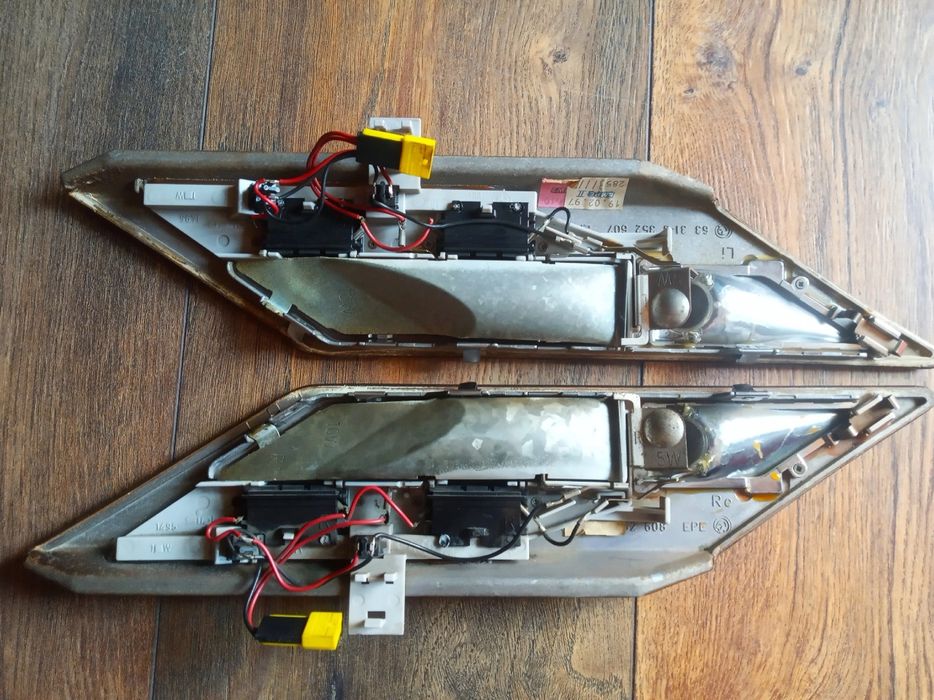 Плафоны освещения салона BMW E38