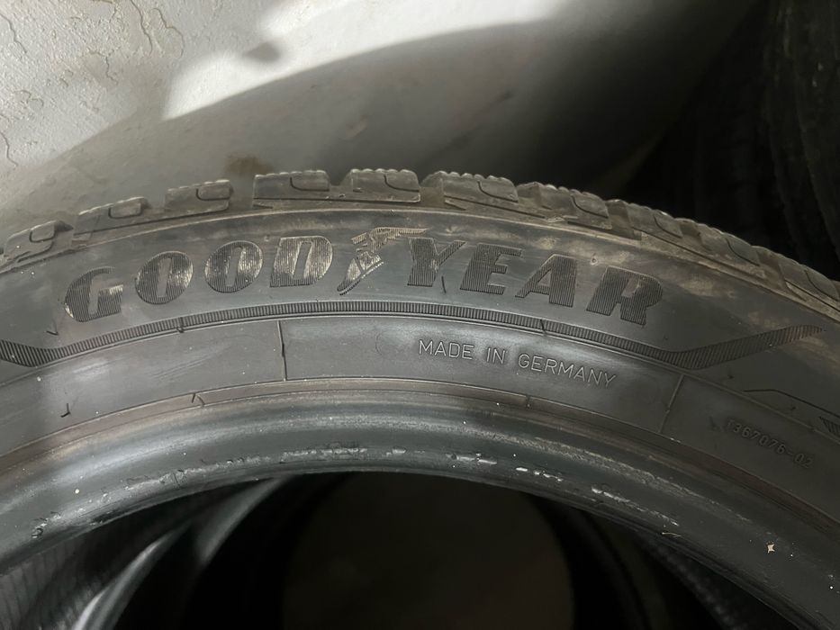 Зимни гуми GoodYear UltraGrip Performance 235/50/18