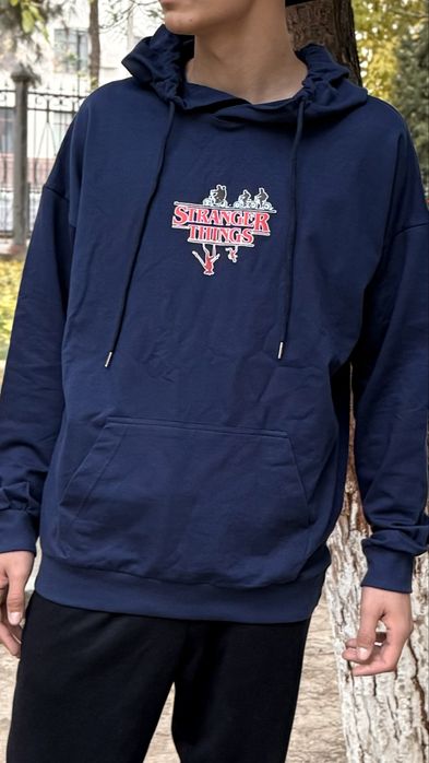 Свитшоты и худи по мотивам Stranger Things.