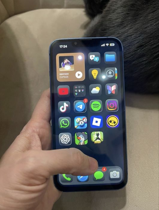 Айфон 13 256 гб.