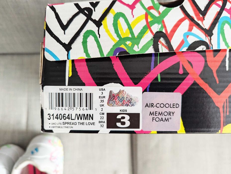 Skechers Spread The Love