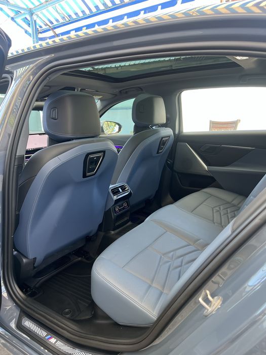 Bmw i 5  50 L  2025 йил
