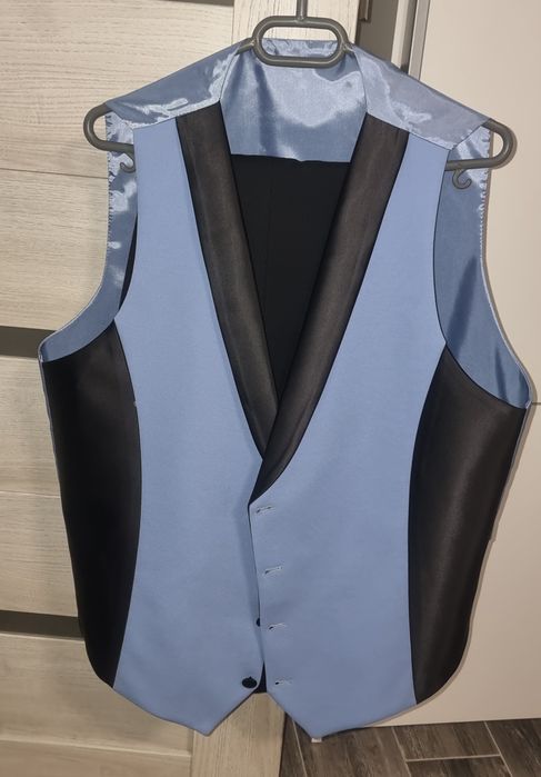 Vand costum slim fit (3 piese) de ginere nas nunta botez