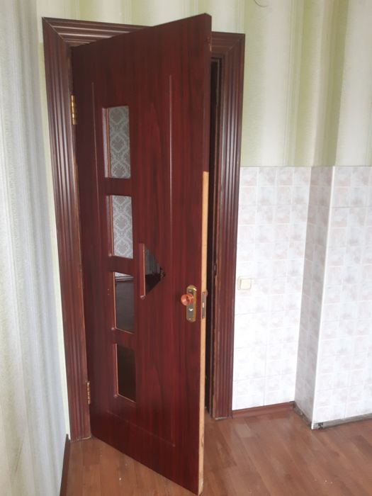 Продам комнатные двери