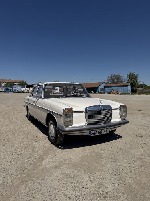Mercedes Benz 200D W115 Bot de Cal - 1968  -