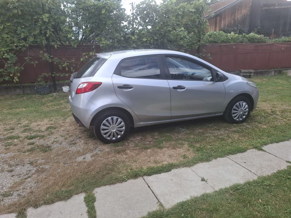 Se vinde Mazda 2