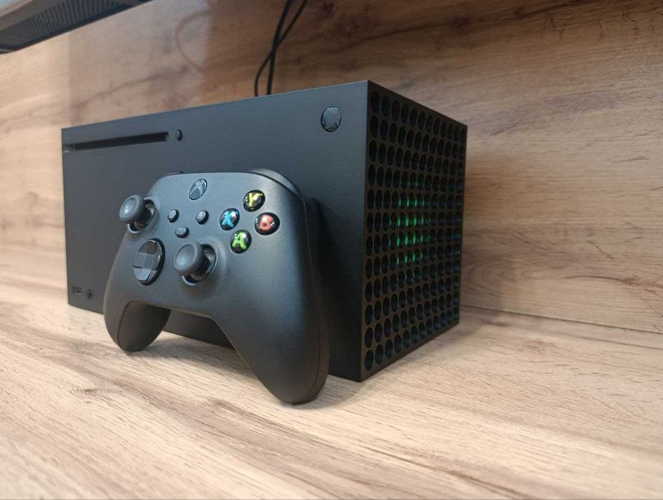 Xbox Series X с играми